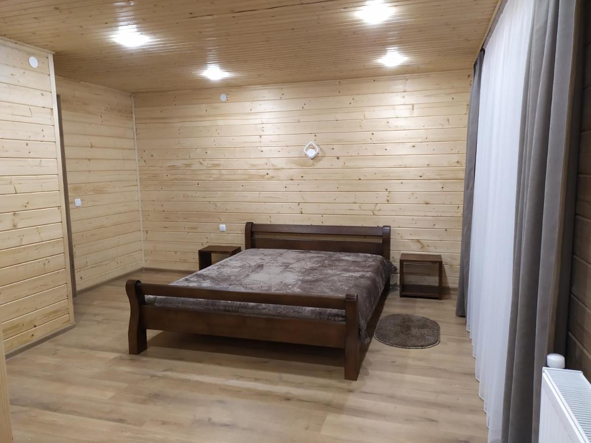 Апартаменти З Двома Спальнями І Кухнею Jaremtje Exteriör bild