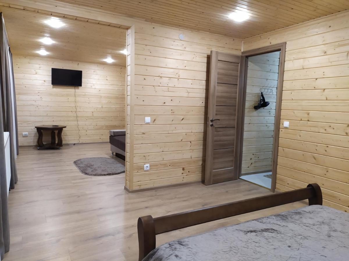 Апартаменти З Двома Спальнями І Кухнею Jaremtje Exteriör bild